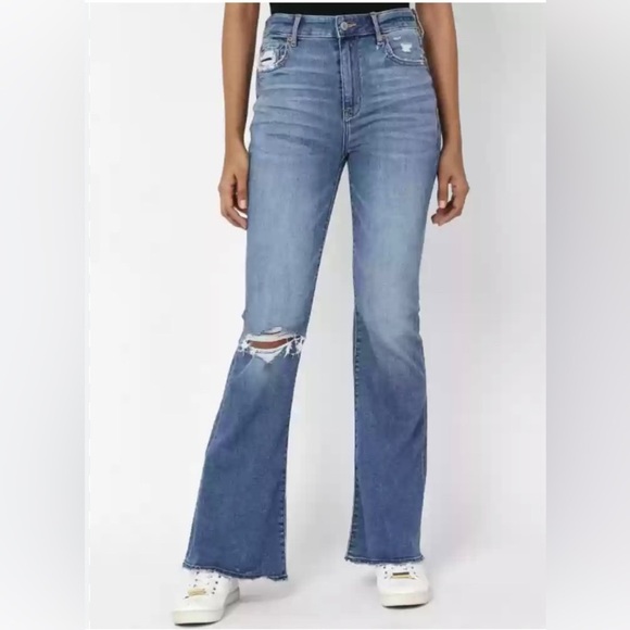 AMERICAN EAGLE Sz 14S Super High Rise Flare Torn Knee Mid-Wash Jeans - Picture 1 of 13